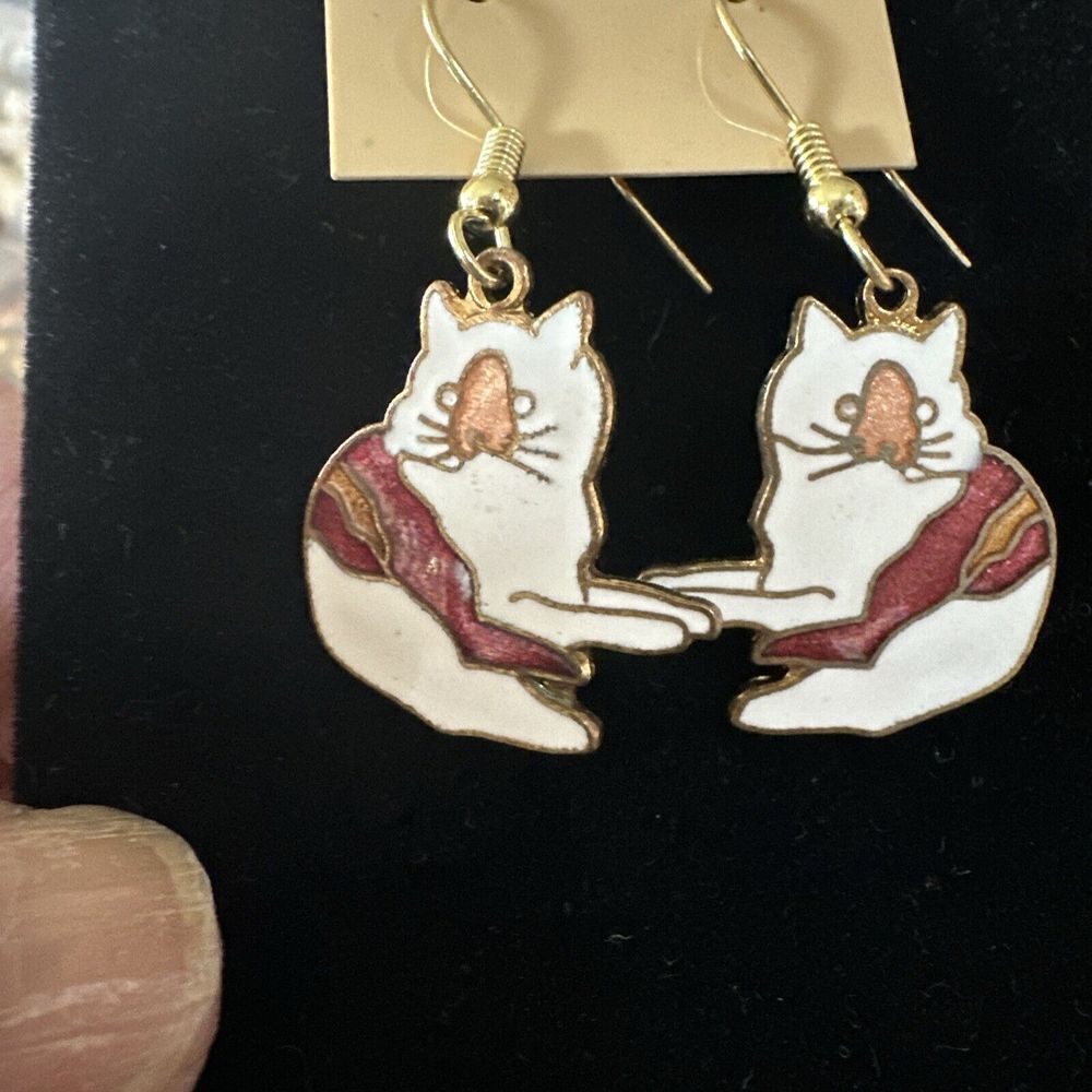 CLOISONNE White CAT Floral Earrings Vintage‎ 1"